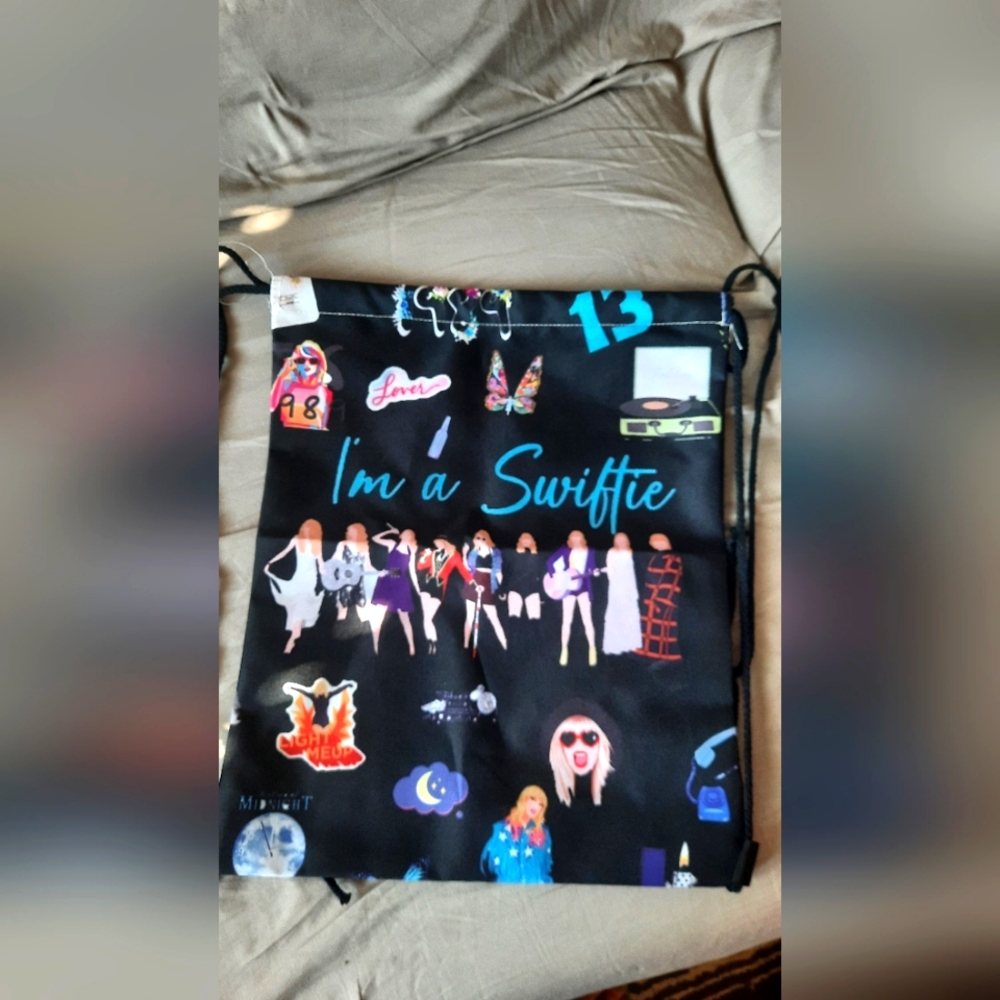 Black bag cotton inspired by Taylor Swift